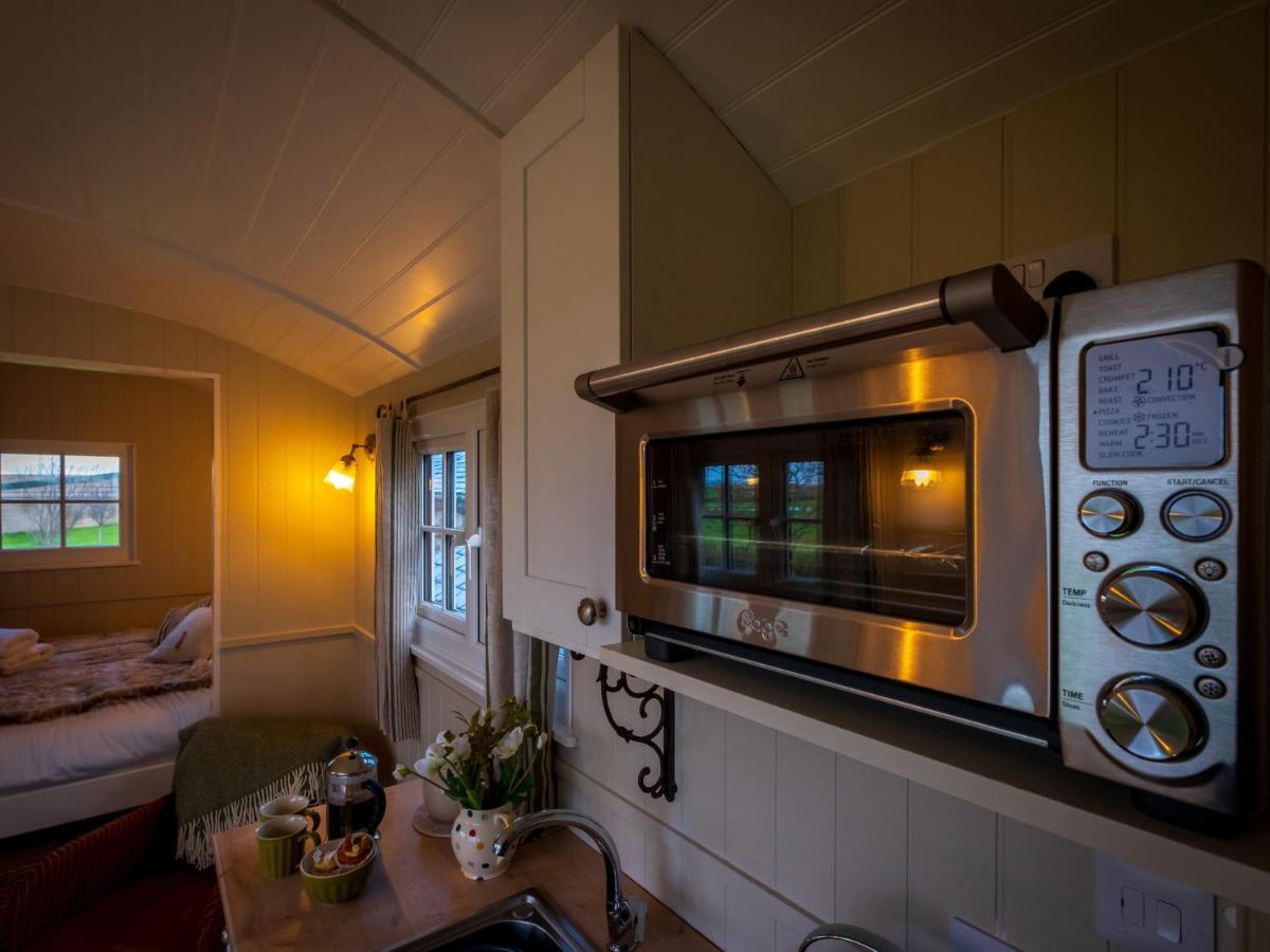 הוילה אולברסטון The Pleasant Hut At Mountpleasant Farm מראה חיצוני תמונה