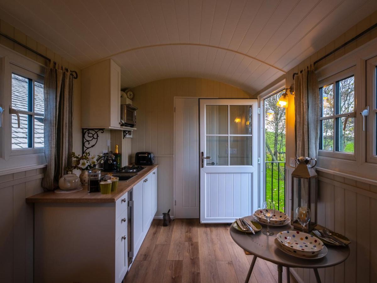 הוילה אולברסטון The Pleasant Hut At Mountpleasant Farm מראה חיצוני תמונה